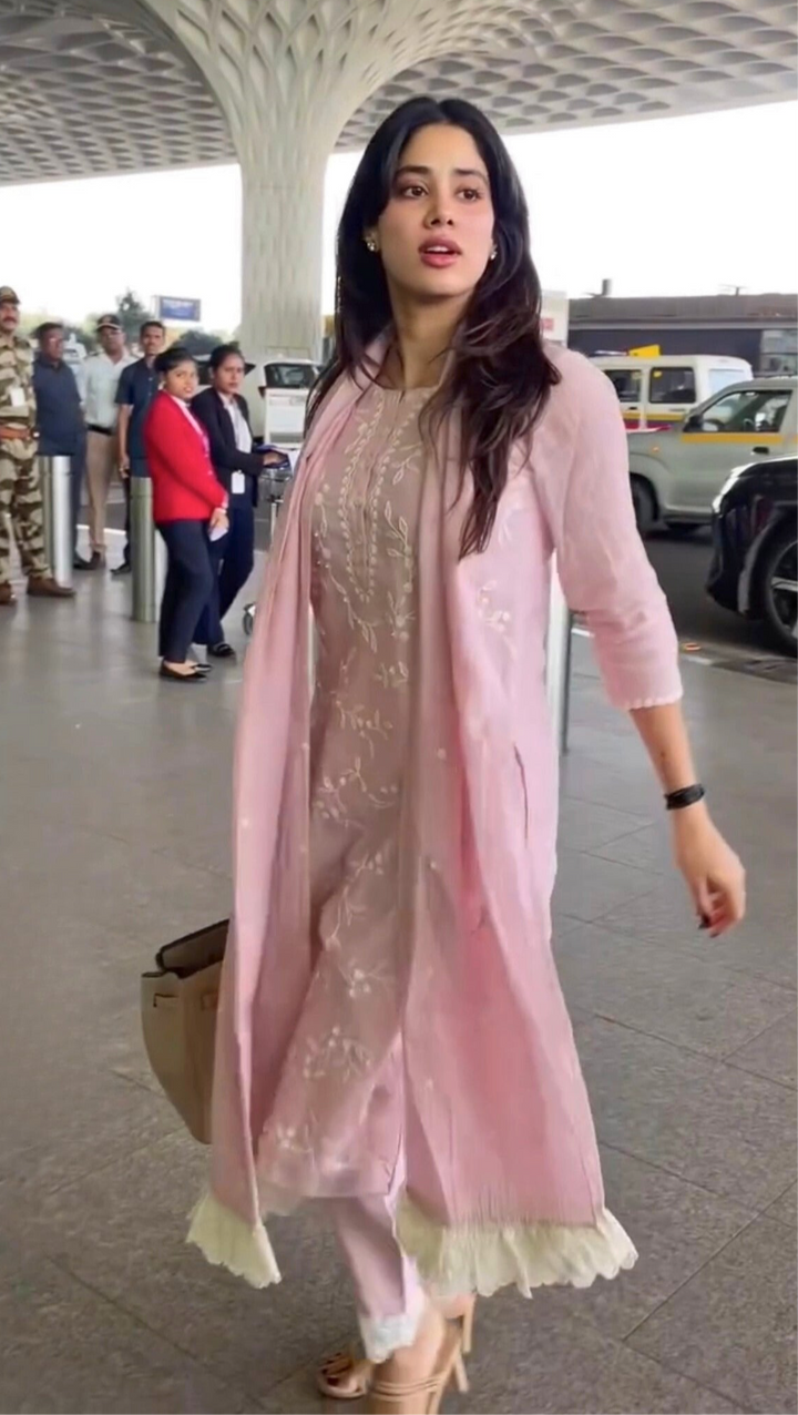 Janhvi Kapoor in pink ambar chikan kurta set