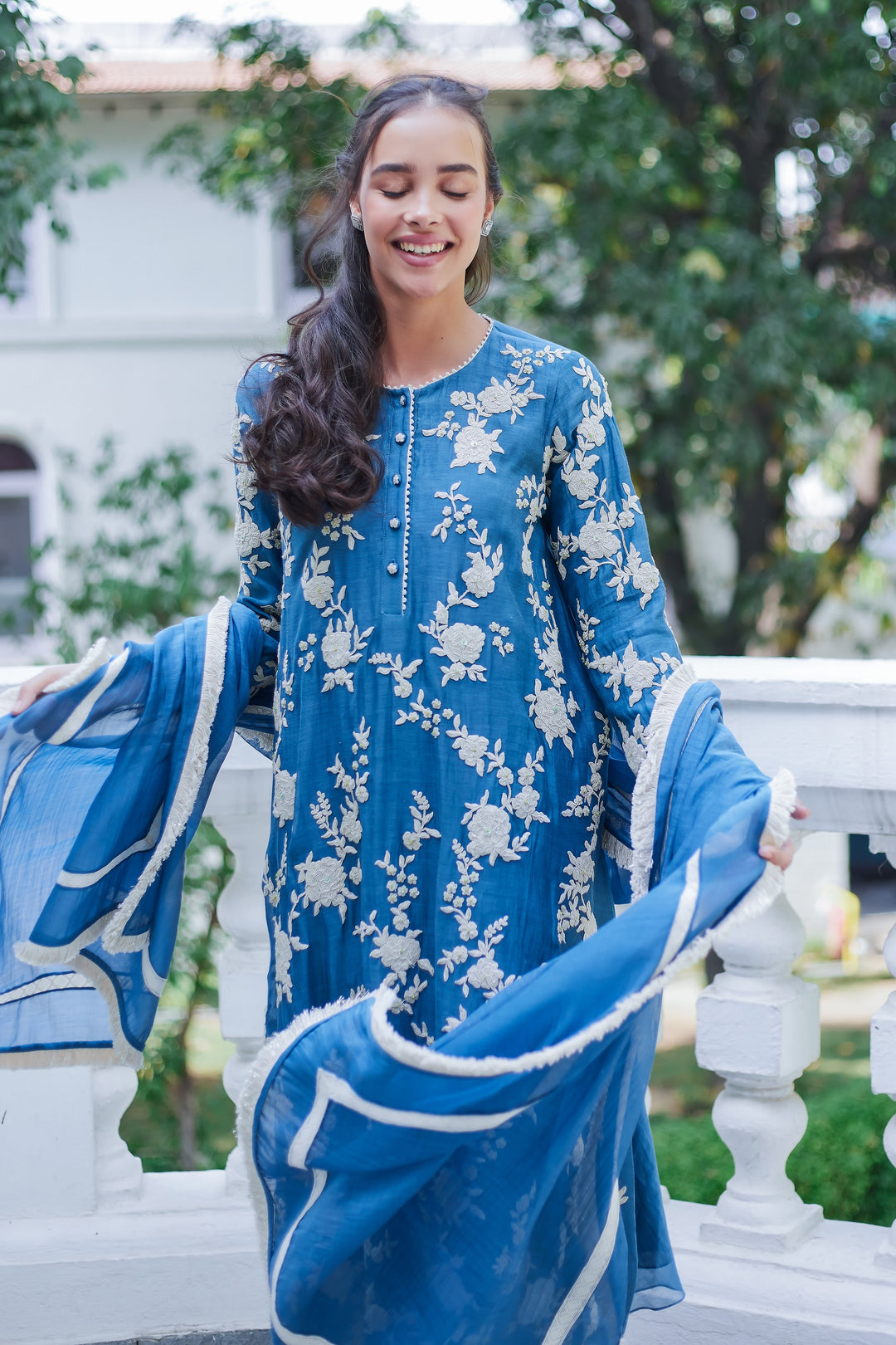 Ambar Blue Muse Kurta Set Embroidery